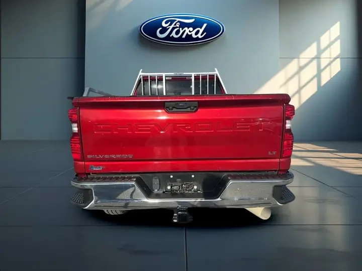 Chevrolet Silverado 3500Hd 2022 photo 3