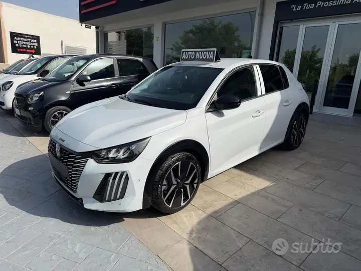 Peugeot 208 photo 4
