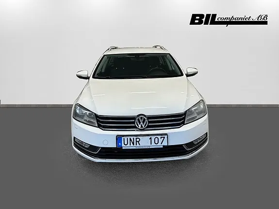 Volkswagen Passat 2012 photo 2