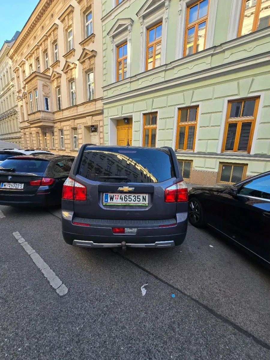 Chevrolet Orlando 2011 photo 3