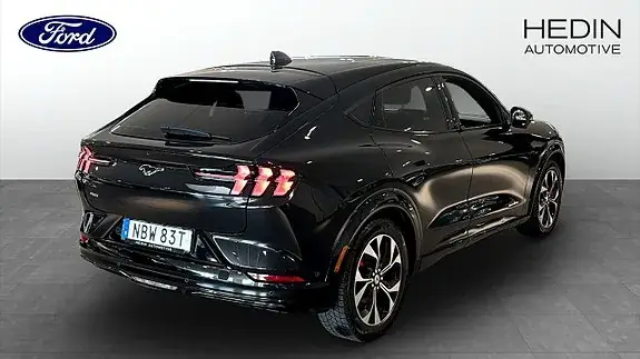 Ford Mustang Mach-E 2021 photo 2