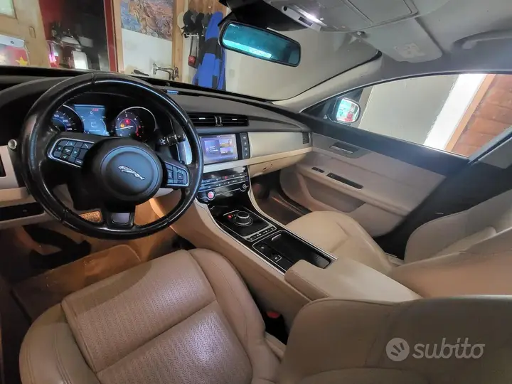 Jaguar Xf 2017 photo 5