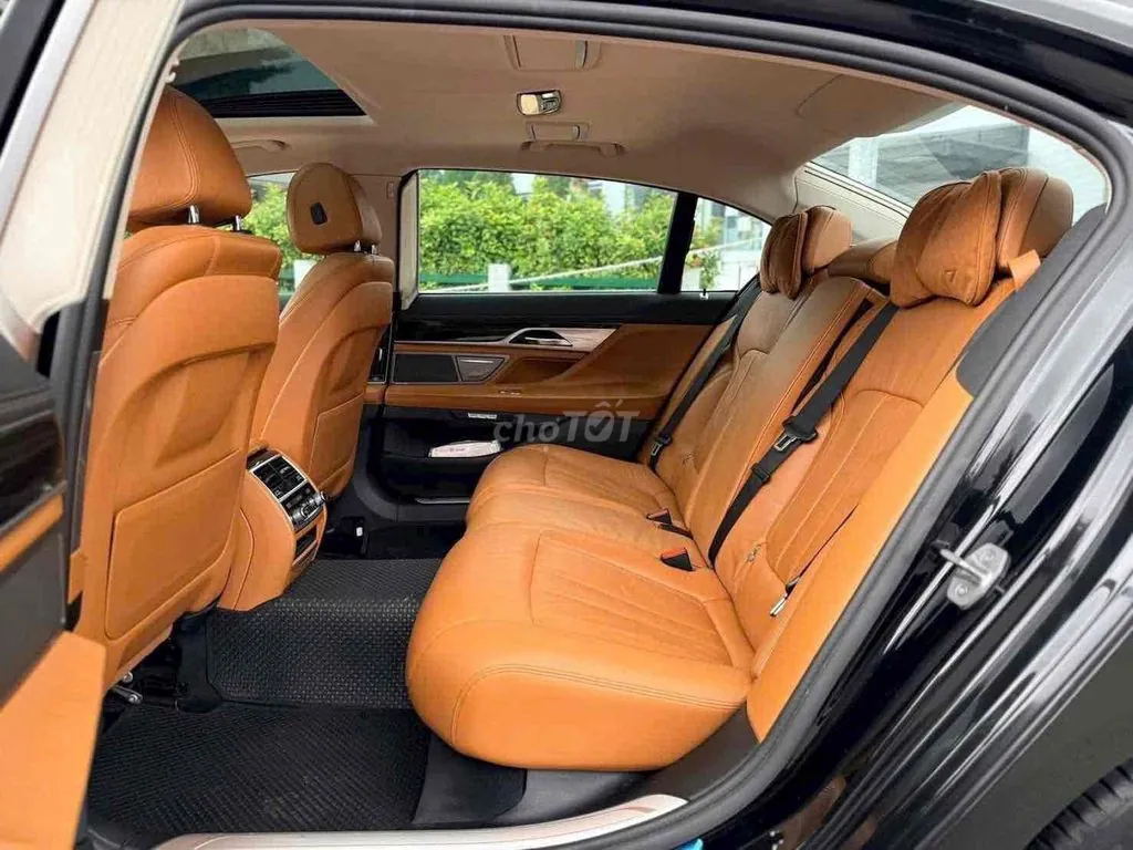 BMW 7 Series 2016 photo 5