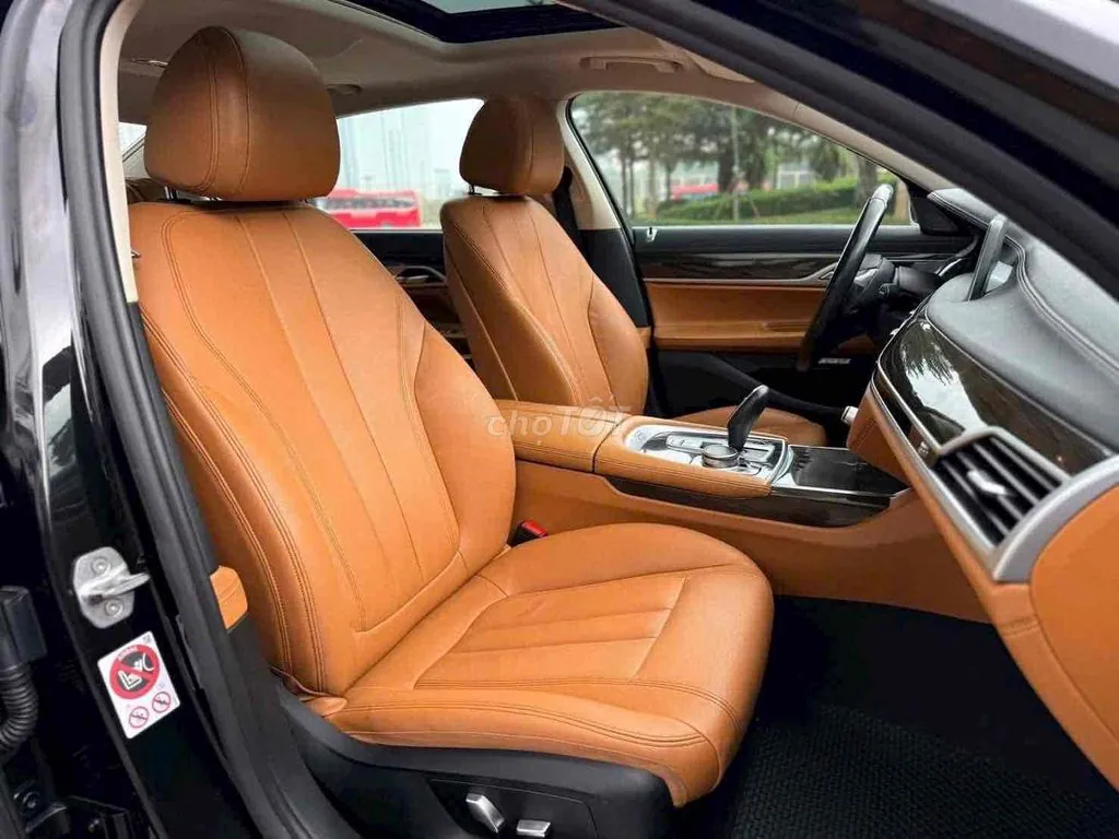 BMW 7 Series 2016 photo 4