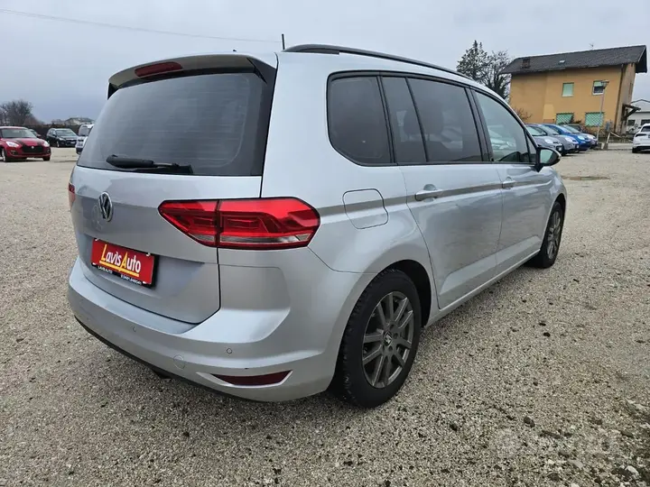 Volkswagen Touran 2016 photo 5