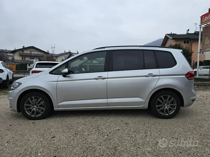 Volkswagen Touran 2016 photo 3