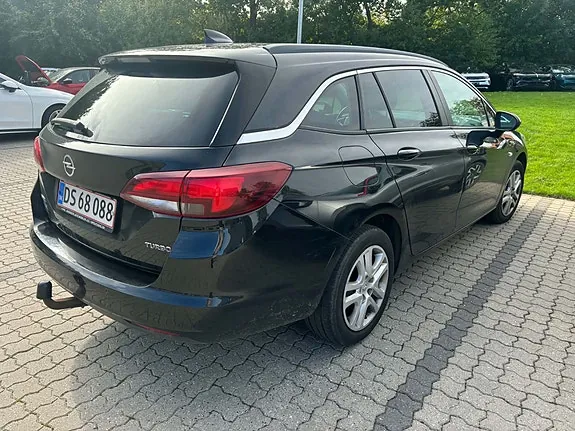 Opel Astra 2017 photo 2