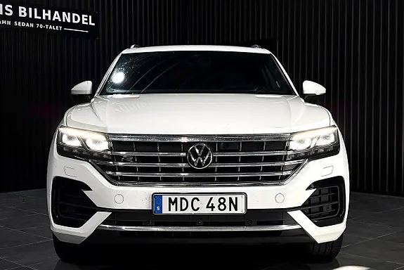 Volkswagen Touareg 2023 photo 2