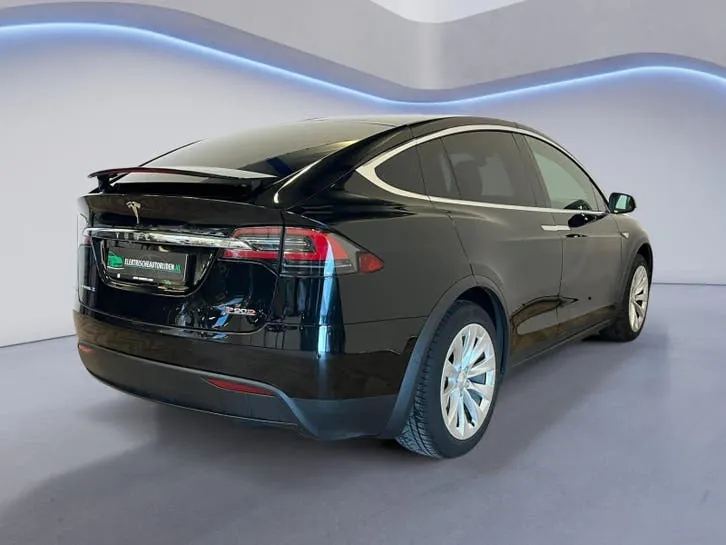 Tesla Model X 2016 photo 2