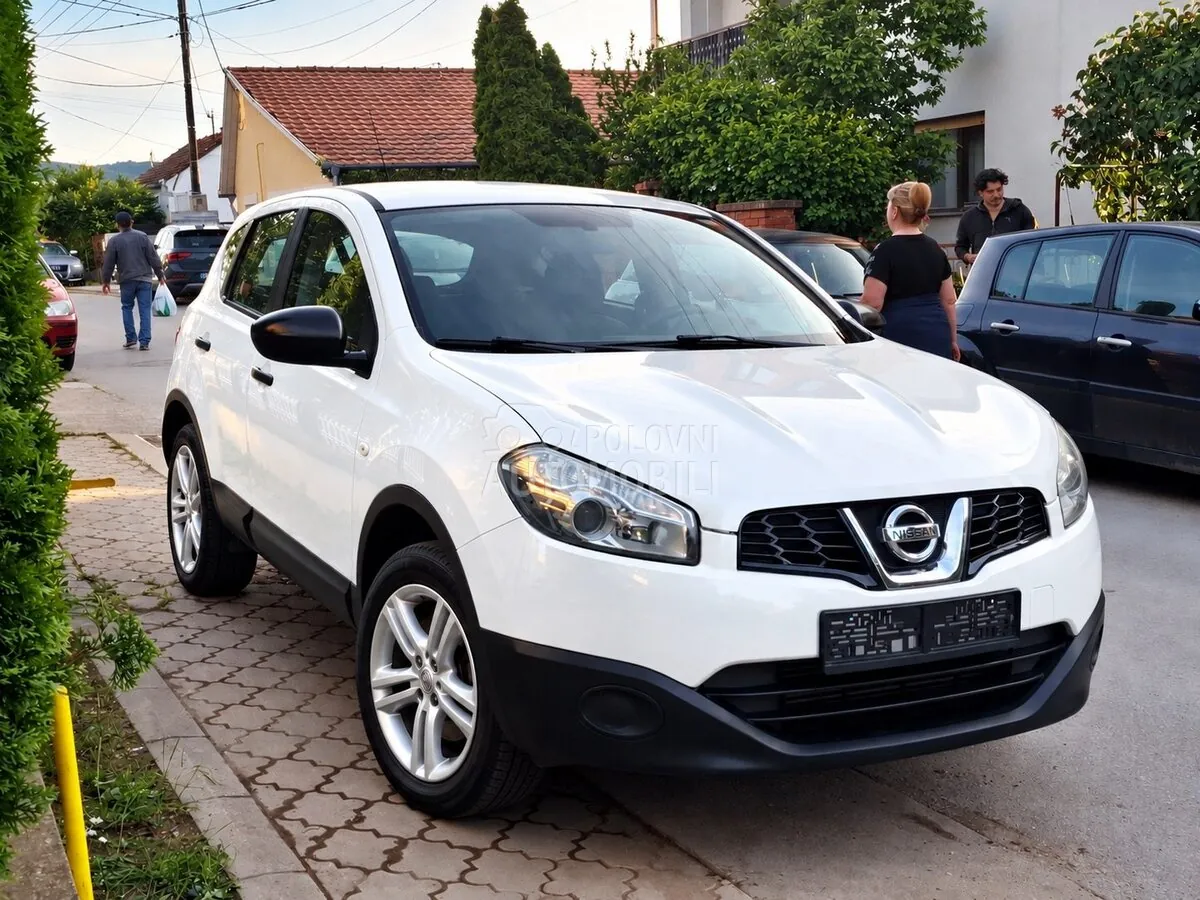 Nissan Qashqai 2010 photo 3