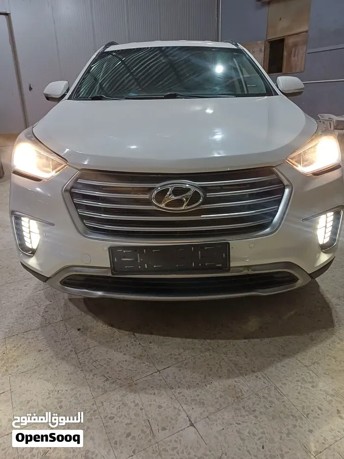 Hyundai Santa Fe 2017 photo 2