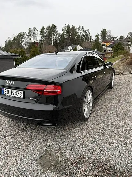 Audi A8 2016 photo 4