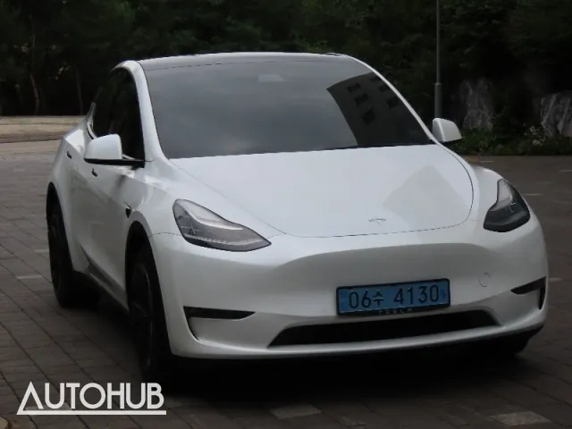 Tesla Model Y 2021 photo 2