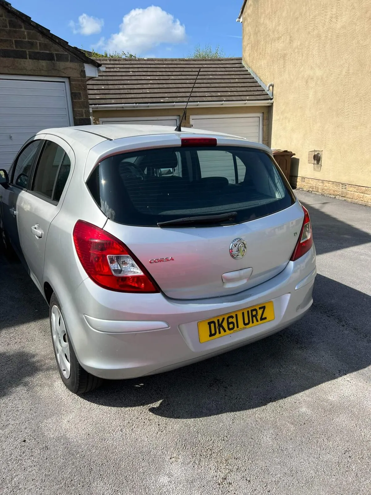 Vauxhall Corsa 2011 photo 3