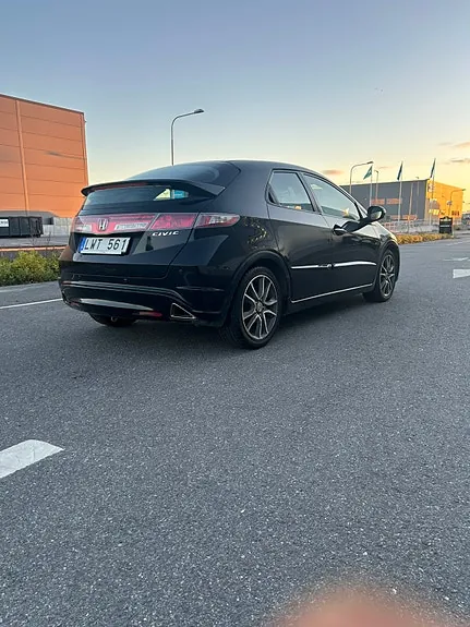 Honda Civic 2011 photo 2