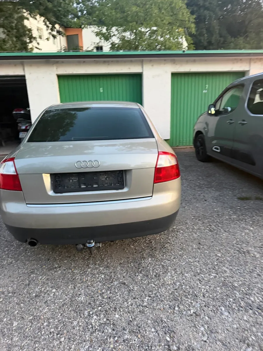 Audi A4 2003 photo 3