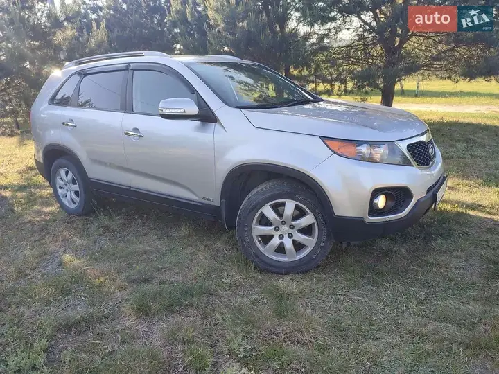 Kia Sorento 2010 photo 2