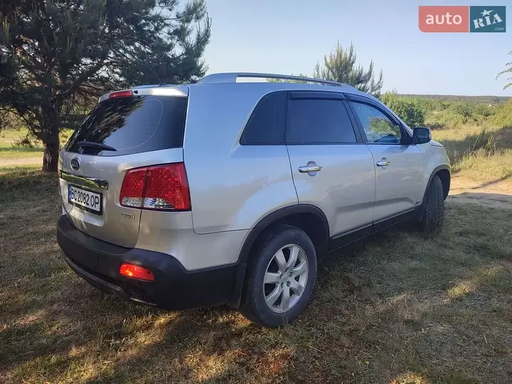 Kia Sorento 2010 photo 3