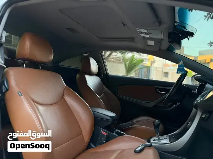 Hyundai Elantra 2014 photo 3