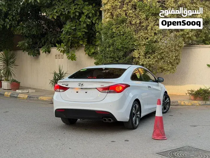 Hyundai Elantra 2014 photo 2