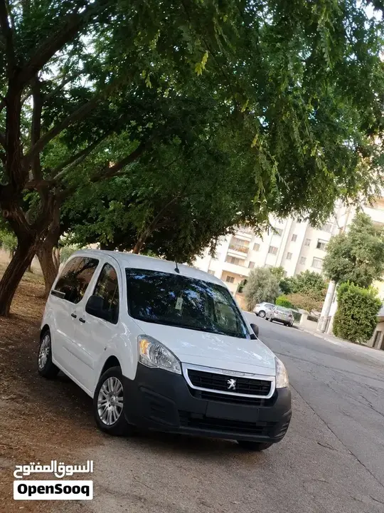 Peugeot Partner 2018 photo 2