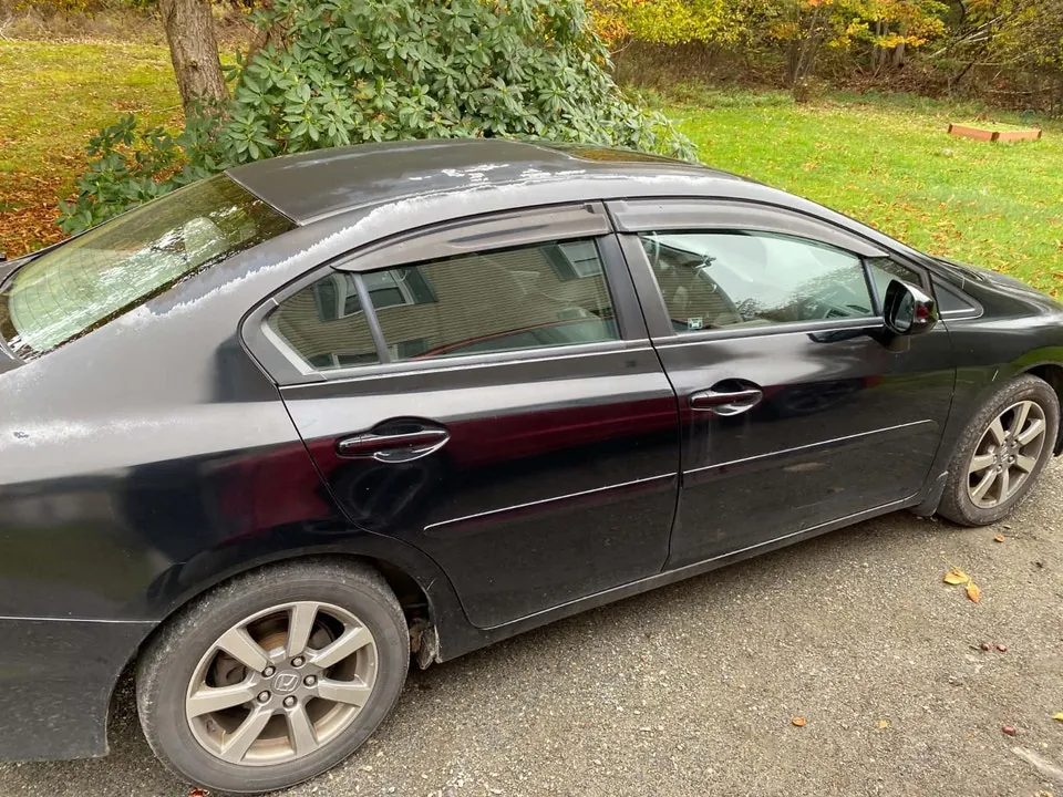 Honda Civic 2012 photo 2