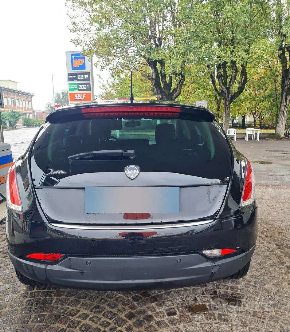 Lancia Delta 2010 photo 4