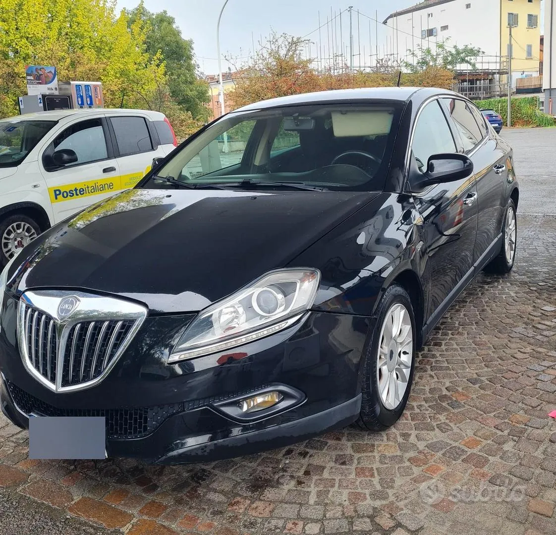 Lancia Delta 2010 photo 2