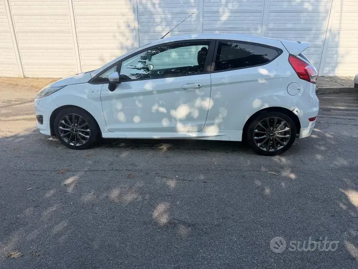 Ford Fiesta 2017 photo 3