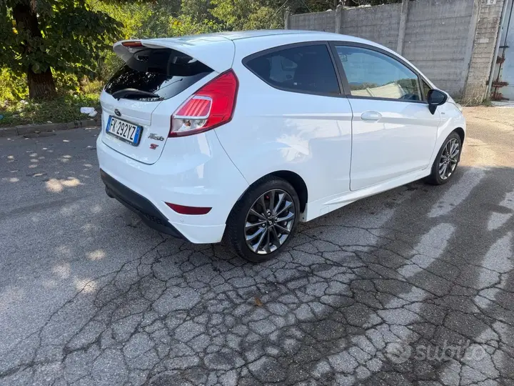 Ford Fiesta 2017 photo 4