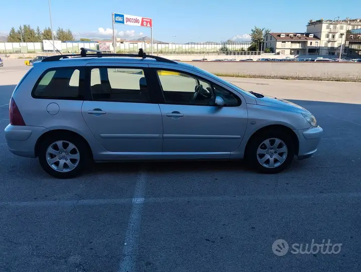 Peugeot 307 2003 photo 2