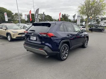 Toyota Rav4 2025 photo 3