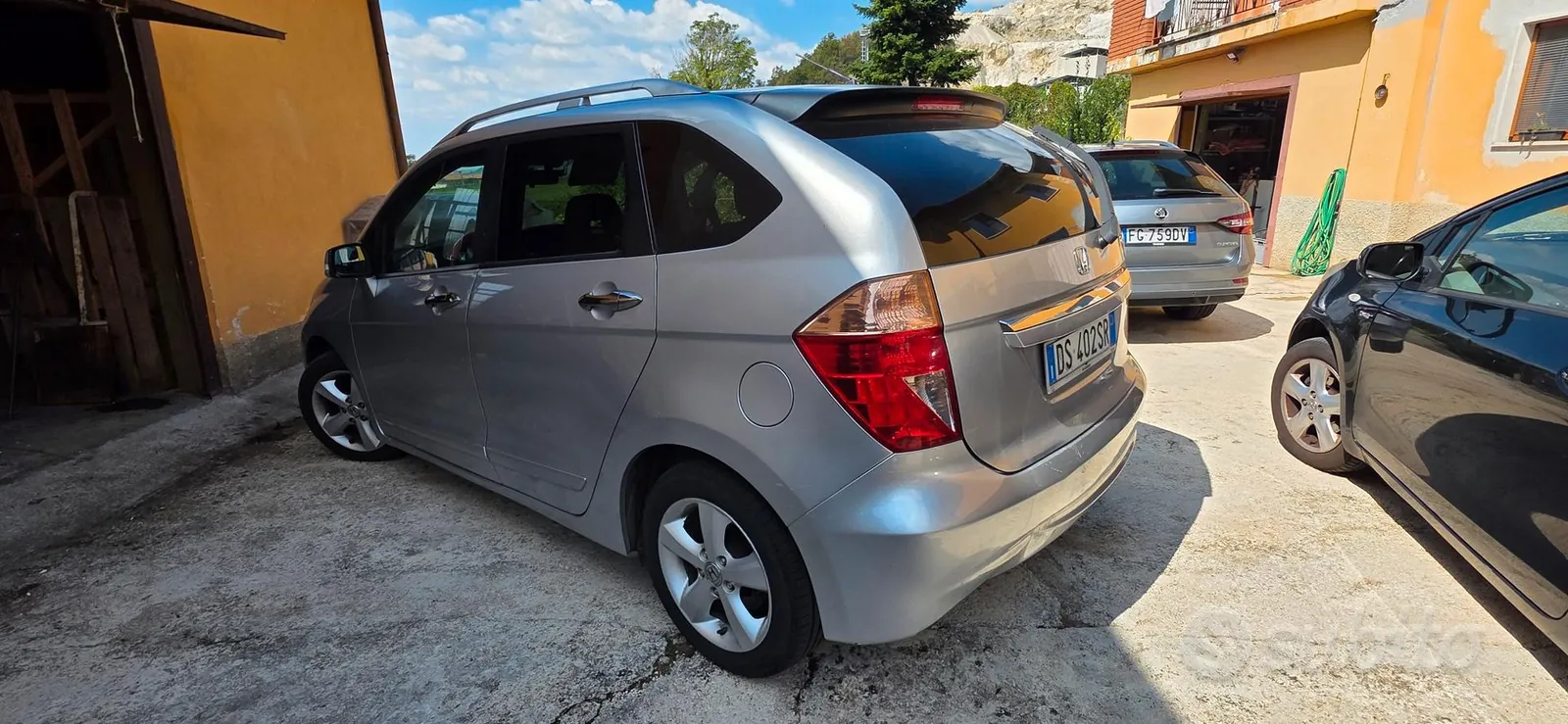 Honda Fr-V 2008 photo 2