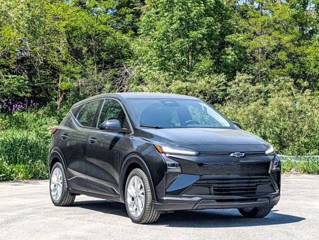 Chevrolet Bolt 2027 photo 3
