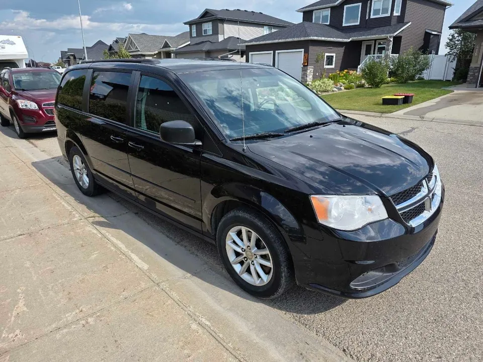 Dodge Grand Caravan 2016 photo 2