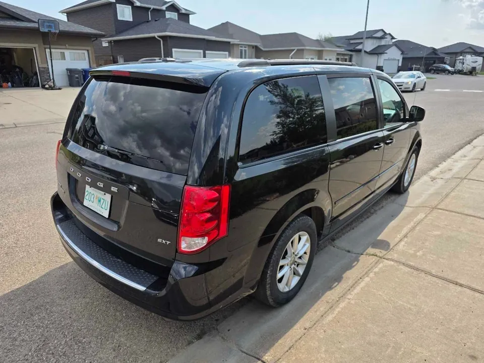 Dodge Grand Caravan 2016 photo 3