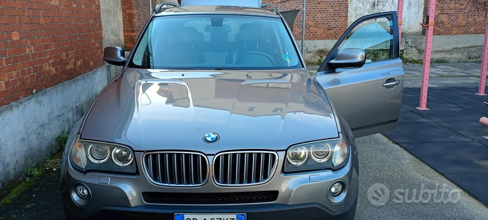 BMW X3 2010 photo 2