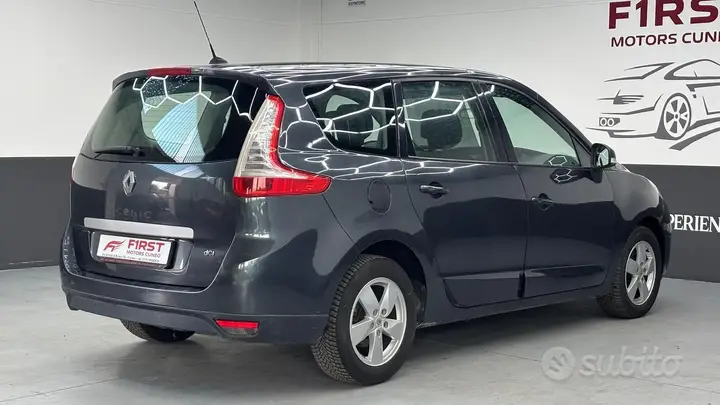 Renault Scenic 2011 photo 5