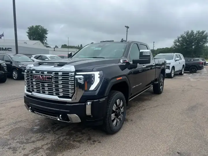 GMC Sierra 2500 2026 photo 3