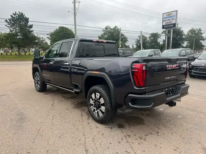 GMC Sierra 2500 2026 photo 5