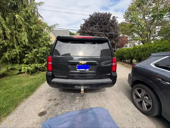 Chevrolet Suburban 2016 photo 3