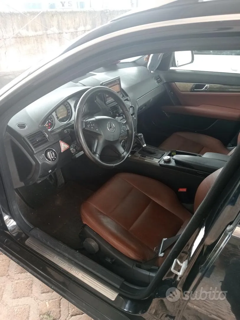 Mercedes-Benz C-Class 2009 photo 4