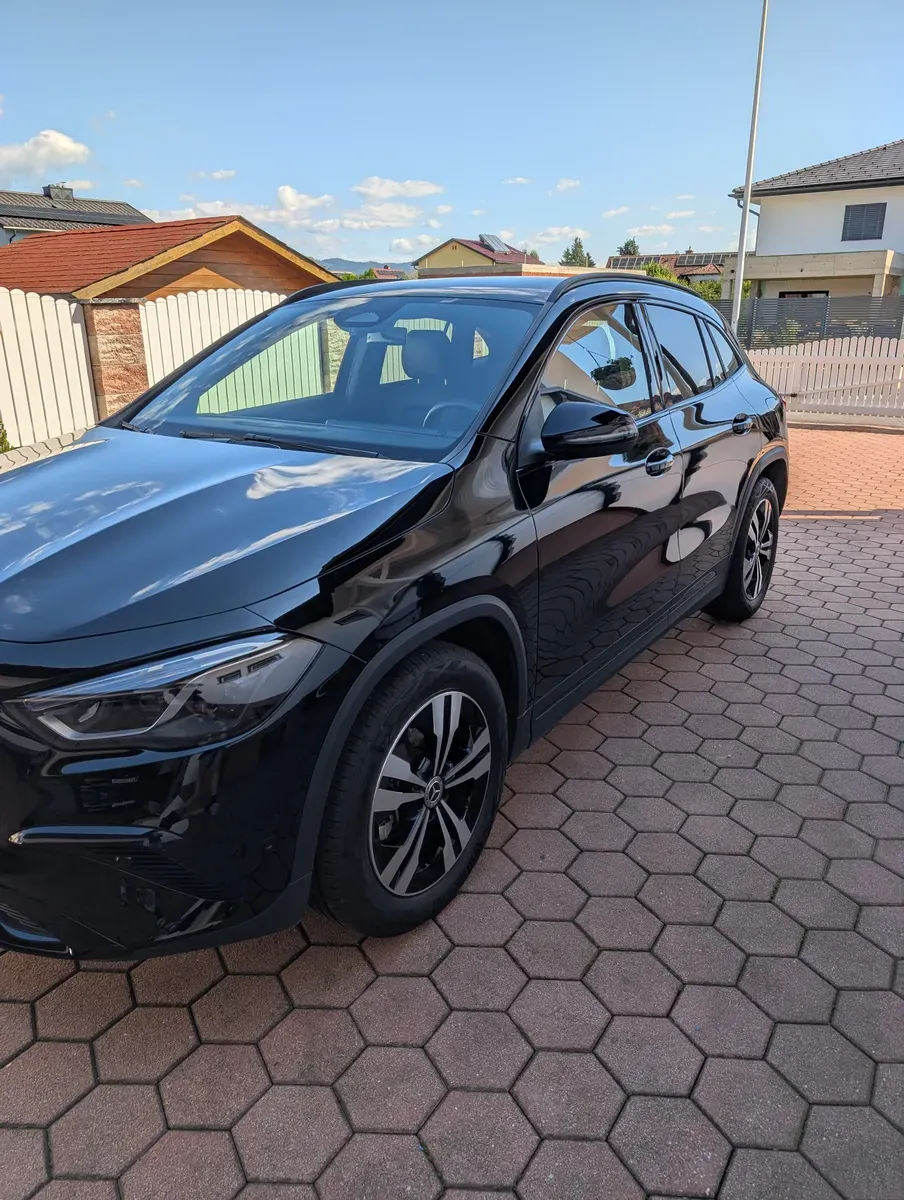 Mercedes-Benz Gla 2024 photo 2