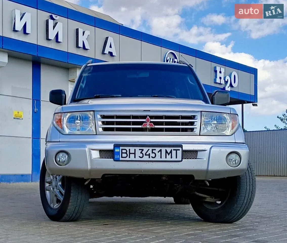 Mitsubishi Pajero 2003 photo 3