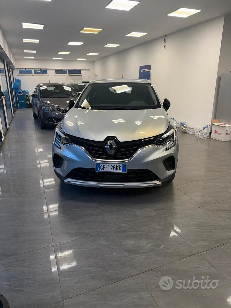 Renault Captur 2023 photo 3