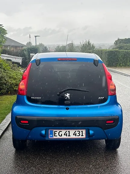 Peugeot 107 2011 photo 3