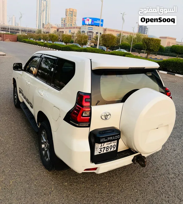 Toyota Land Cruiser 2020 photo 2