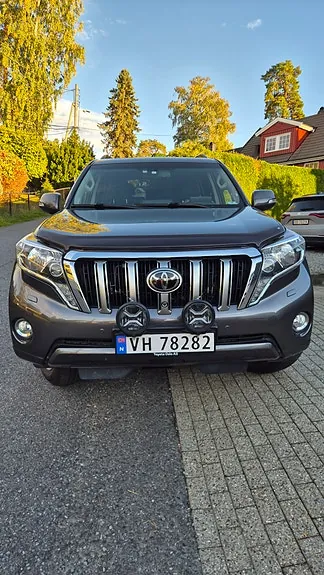 Toyota Land Cruiser 2016 photo 3