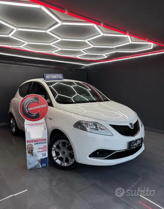 Lancia Ypsilon
