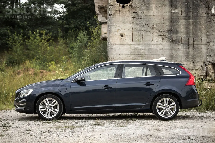 Volvo V60 2013 photo 2